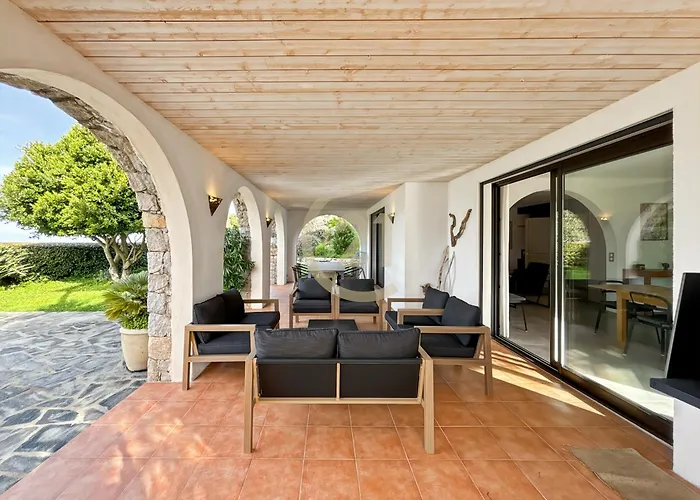 Villa T4 Vue Mer, Piscine & Jardin - *