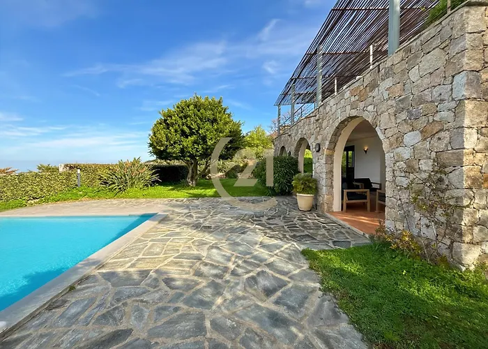 T4 Vue Mer, Piscine & Jardin - * Corbara