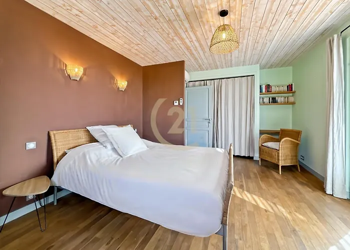 T4 Vue Mer, Piscine & Jardin - Corbara